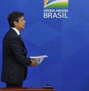 Após alerta de Teich, Bolsonaro defende a cloroquina e pede ministros 'afinados' com ele