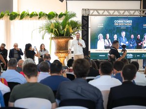 Em congresso, prefeito Luciano parabeniza corretores de imóveis de Arapiraca