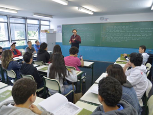 Pesquisadores mostram desafios no ensino de inglês