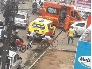 [Vídeo] Homem é ferido com facão próximo a feira livre de Arapiraca