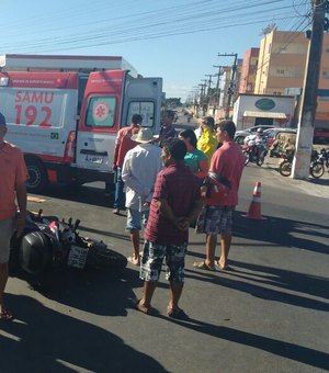 Colisão entre carro e moto deixa duas pessoas feridas no Agreste