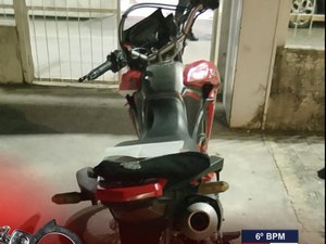Motoqueiro é detido por receptação e veículo é apreendido em Matriz de Camaragibe