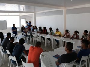Senac inicia cursos de garçom e camareira em Maragogi