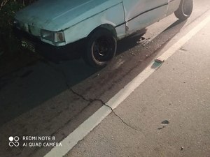Carro para em acostamento e mulher morre ao ser atropelada por outro veículo