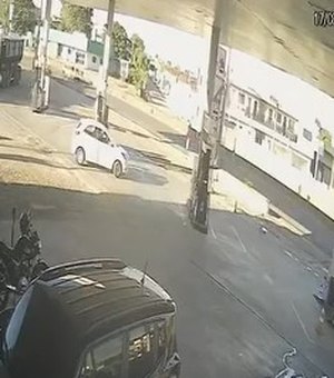 Vídeo mostra criminoso tentando assaltar outro posto de combustíveis em Arapiraca