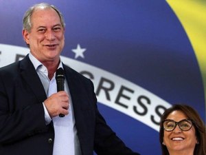 Ciro Gomes registra candidatura à Presidência