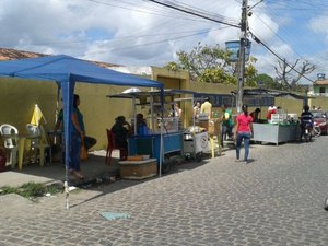 Em Arapiraca, ambulantes aproveitam as eleições para aumentar as vendas