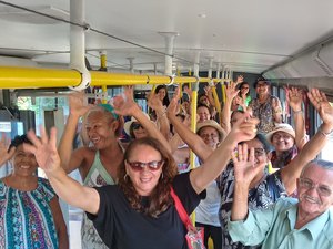 Profissionais de Unidade de Saúde realizam evento em comemoração ao Dia do Idoso 