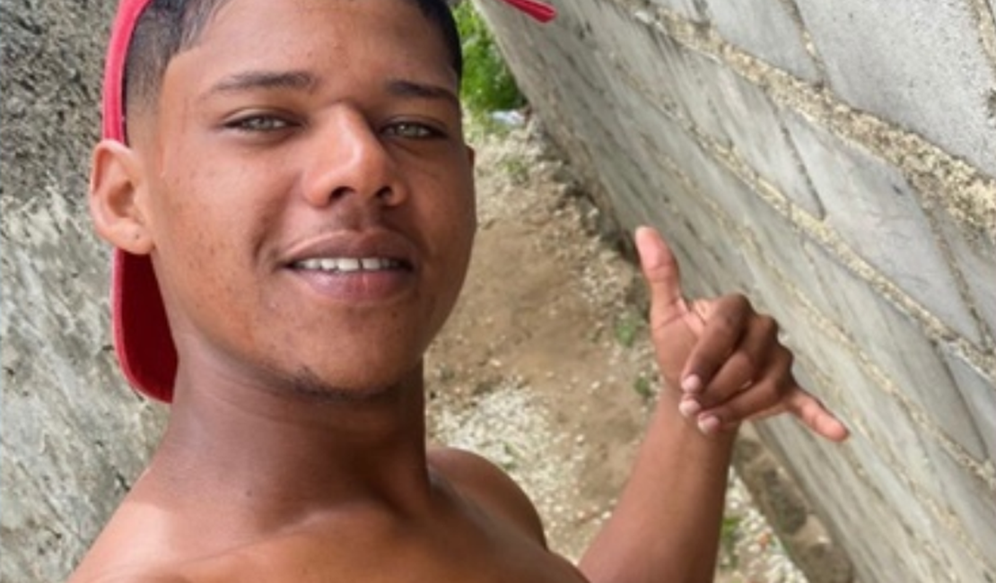 Jovem ferido em acidente em Penedo segue estável e sob observação
