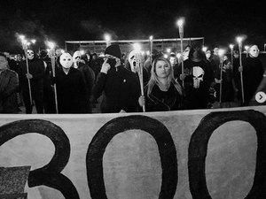 [Vídeo] Bolsonaristas copiam Ku Klux Klan em ato contra STF