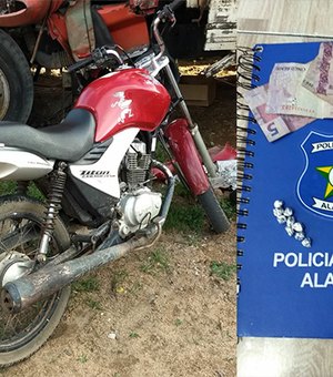 Homem é preso com drogas e moto roubada em São Sebastião
