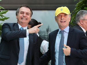 Bolsonaro critica candidato de Kirchner na Argentina e apoia reeleição de Macri