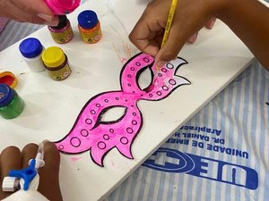 Brinquedoteca do Hospital de Emergência do Agreste realiza oficina de máscaras com crianças