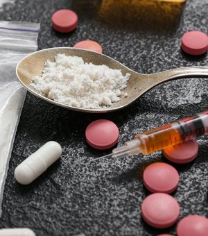 Homem é preso por tráfico de drogas em sede de torcida no Jaraguá