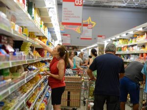 Preços dos alimentos puxam inflação na última semana de 2017