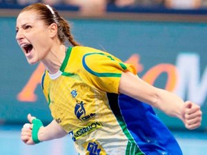 Duda Amorim é eleita a melhor jogadora de handebol do mundo