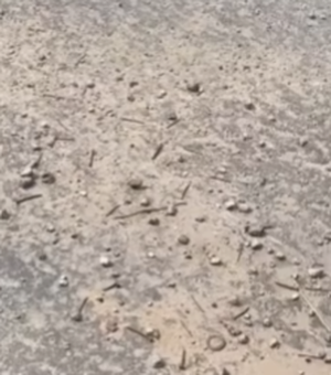 [Vídeo] Morador denuncia pregos espalhados em via que dá acesso à AL-220