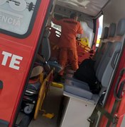 Acidente entre carros deixa duas pessoas feridas em Maceió