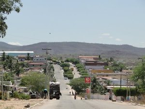 Homem é morto a tiros dentro de casa em Canapi