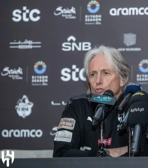 Jorge Jesus topa redução salarial milionária para assinar com o Al-Nassr