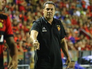 BRASILEIRÃO: Palmeiras em crise, Vasco nocauteado e Luxa, sábado agitado