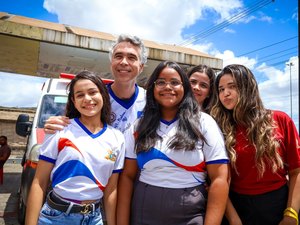 Rafael Brito propõe criação de bolsa para premiar alunos com melhores notas