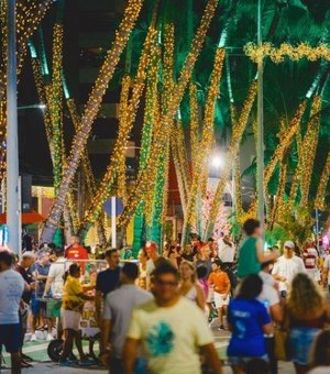 Iluminação de Natal impulsiona a economia e fortalece ambulantes de Maceió