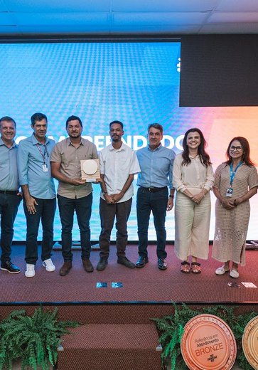 Durante cerimônia de premiação, Girau do Ponciano recebe Selo Ouro de Referência em Atendimento do Sebrae Alagoas