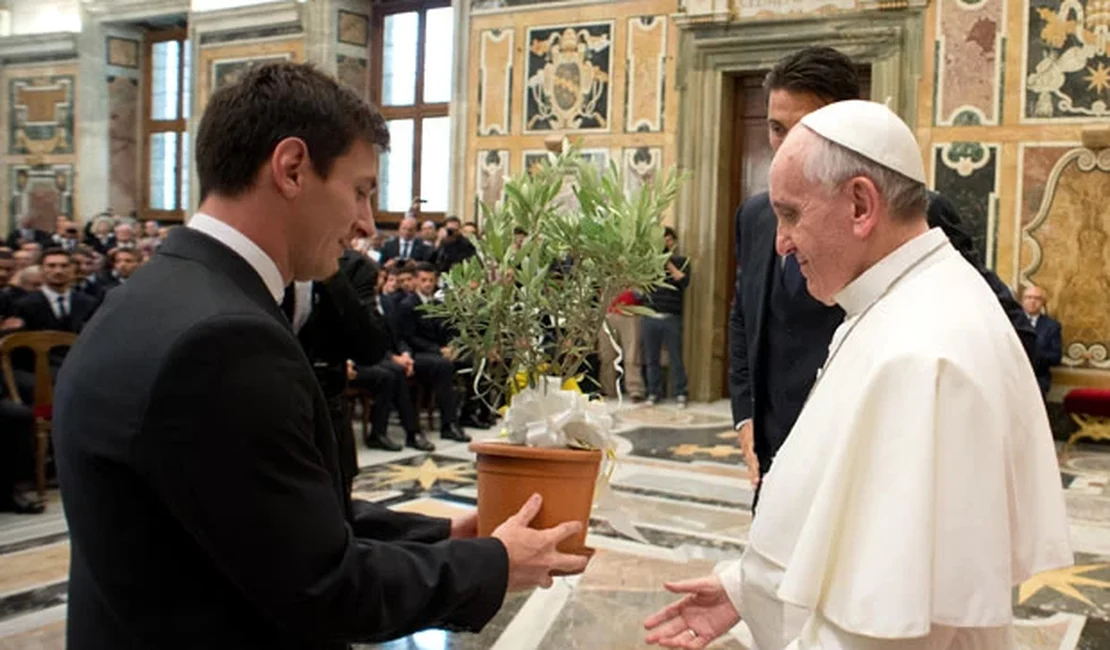 Messi se despede de Papa Francisco: 'Vamos sentir saudades'