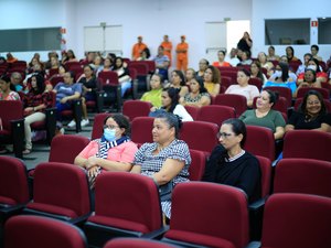 Merenda de qualidade: Seduc debate práticas em manipulação de alimentos
