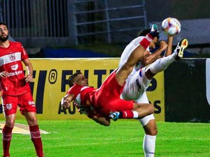 CRB perde do Paraná e fica a 3 pontos do Z4