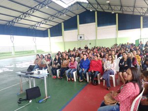 Professores de Limoeiro de Anadia decidem entrar em greve
