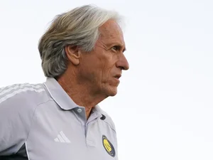 Ex-Flamengo, Jorge Jesus é eleito treinador do mês na Arábia Saudita