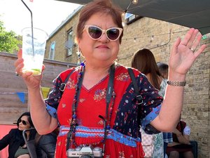 'É como se tirassem um peso dos meus ombros', diz brasileira que aguarda vacina na Inglaterra