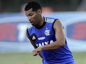 Flamengo vai pagar André Santos em 30 vezes