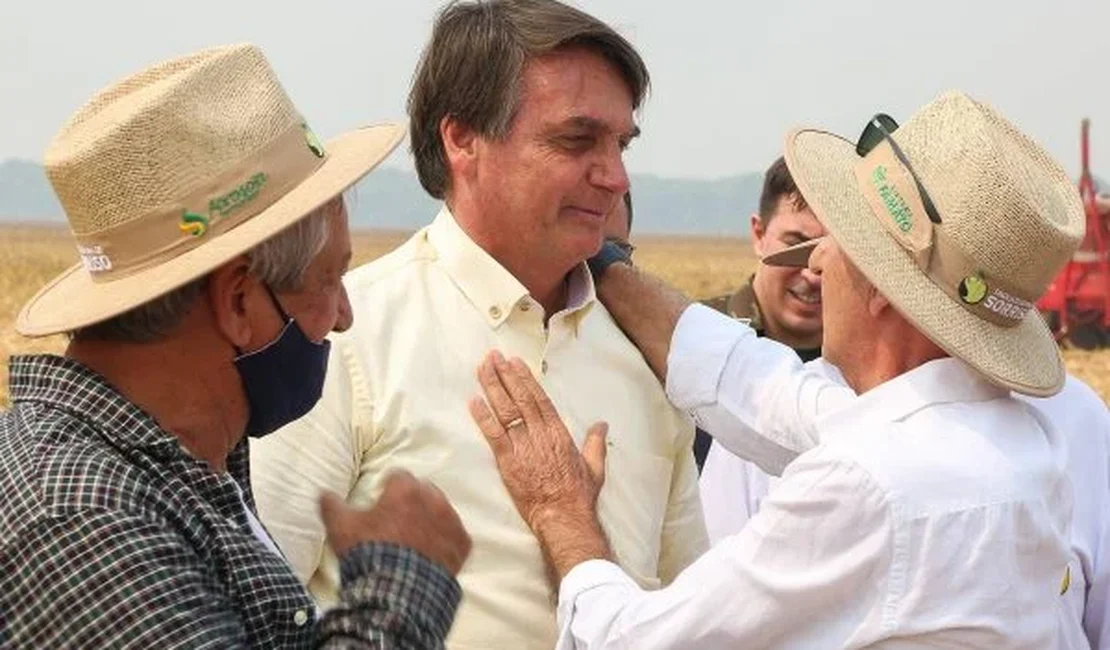 Bolsonaro: “O auxílio, infelizmente para os comunistas, não é para sempre”