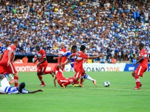 Neto Baiano marca, CRB vence de novo e fica com o título