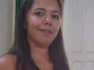 Mulher esfaqueada é socorrida mas não resiste e morre