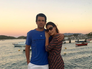 Laura Müller, sexóloga do Altas Horas, surge com novo namorado e dispara: “In love total”