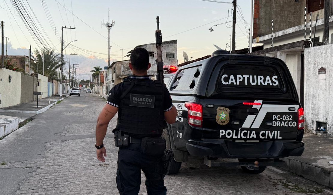 Criminosos morrem em troca de tiros com a polícia durante operação de combate ao tráfico de drogas