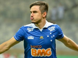 Blitz dá resultado e Cruzeiro sai na frente do Santos na Copa do Brasil