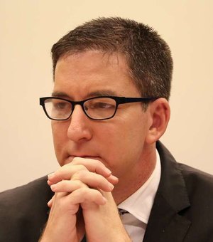 Associação de jornalistas lamenta falas de Glenn Greenwald 