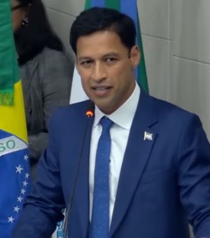 Rodrigo Cunha toma posse como prefeito de Maceió após renúncia de JHC