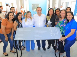 Luciano Barbosa reinaugura unidade de saúde revitalizada e com melhorias de acessibilidade