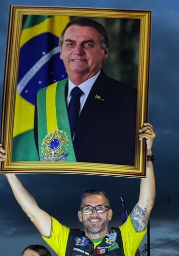 Leonardo Dias participa de carreata de apoio a Flávio Bolsonaro em São José da Laje