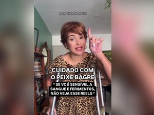 [Vídeo] Influenciadora se fere ao pisar em peixe na Praia de Boa Viagem e faz alerta aos banhistas