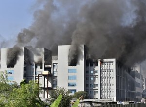 Incêndio atinge instituto na Índia que fabrica a vacina de Oxford
