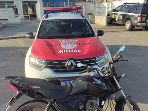 Homem é flagrado com veículo roubado em Flexeiras