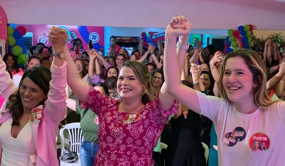 Chegada de Cibele Moura na campanha de Brito demonstra estratégia para trazer eleitorado feminino