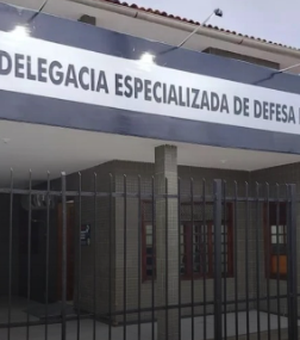 Homem é preso por descumprir medida protetiva e agredir filha da ex-companheira